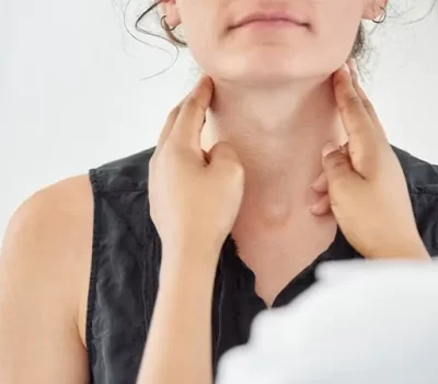 Doctor-checking-thyroid-1423538926-Blog-MainArticleImage